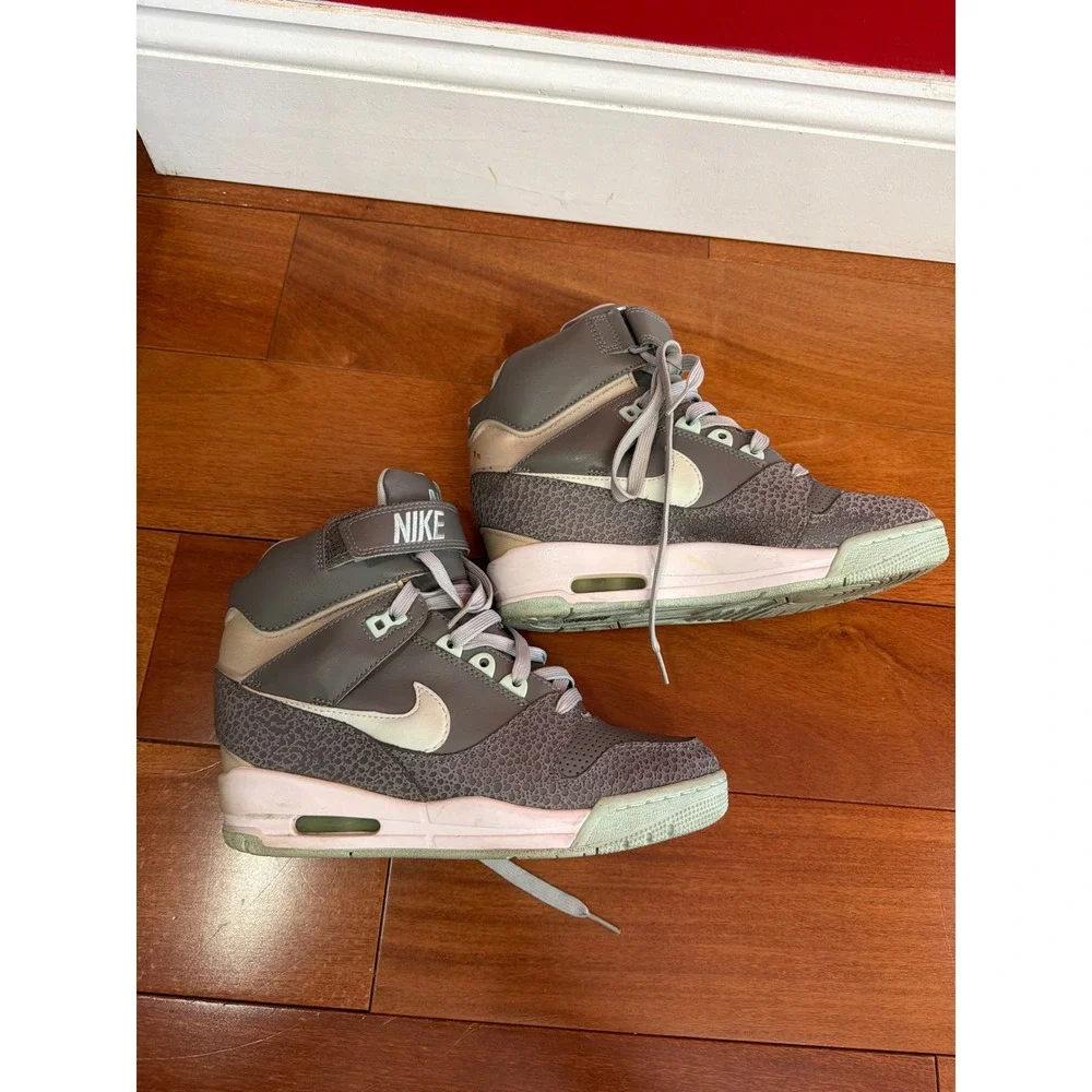 Nike Dunk Sky Hi Wedge Sneakers Womens Grey Safari‎ Print 599410-006 Size 9